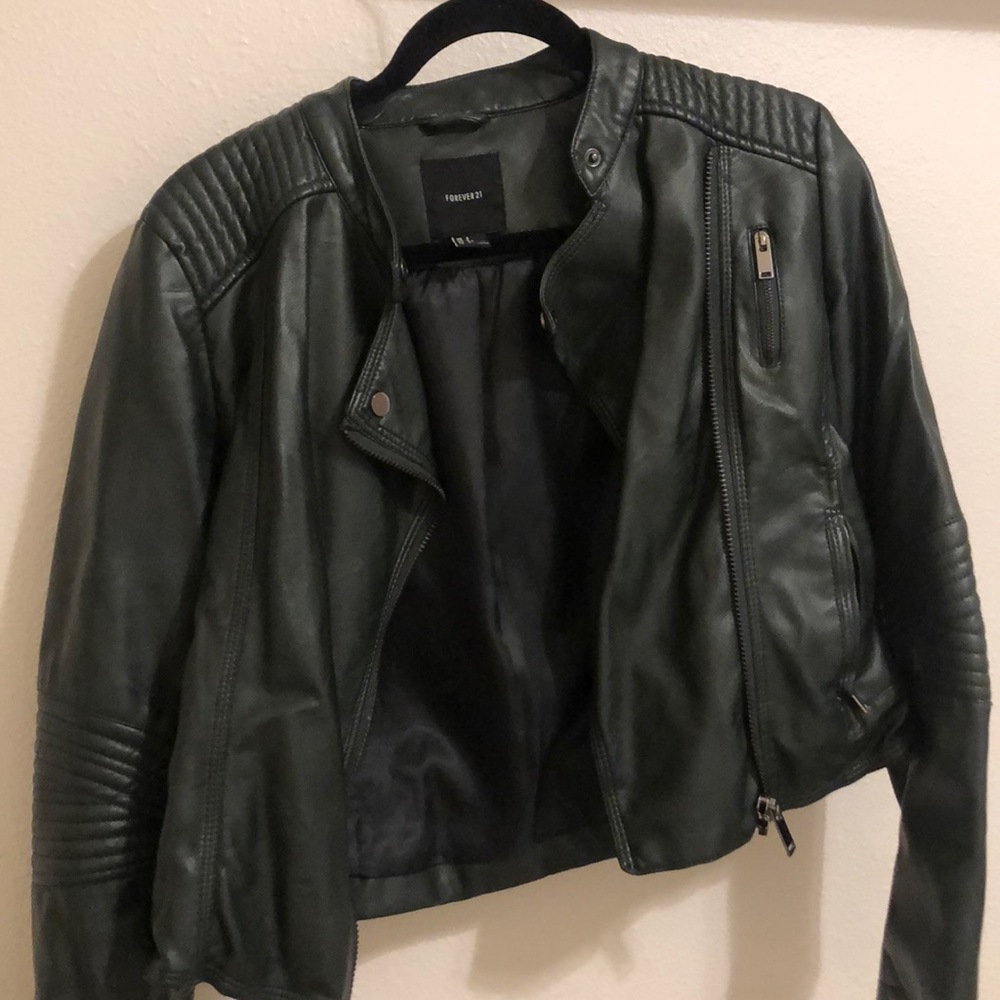 Black forever 21 leather jacket women’s small